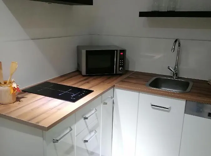 Tinas Διαμέρισμα *