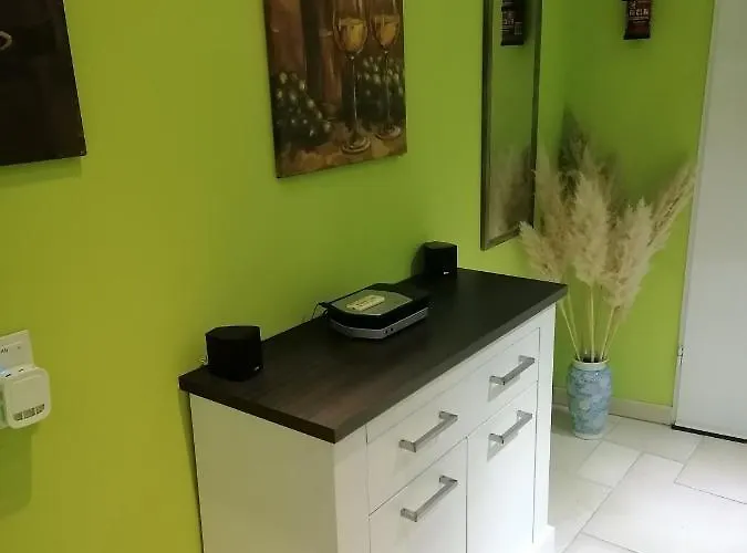 Tinas Διαμέρισμα